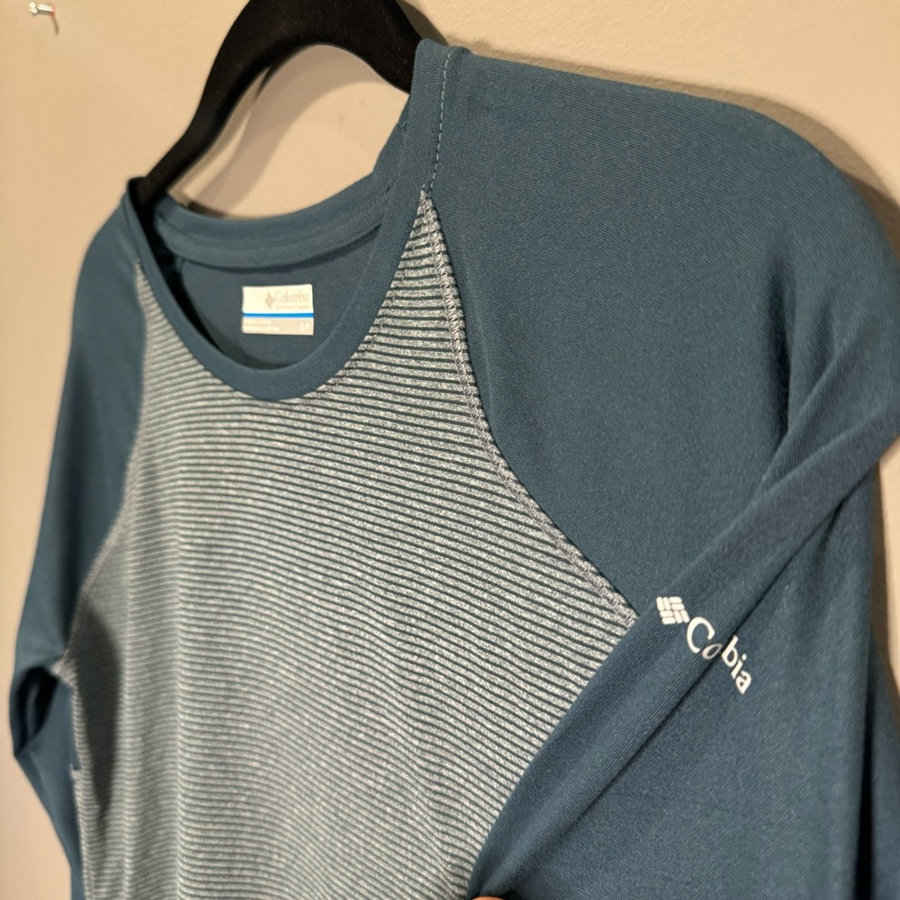 COLUMBIA Long Sleeve Base Layer Top, Teal with white stripes, Women’s Small, EUC - Picture 2 of 9